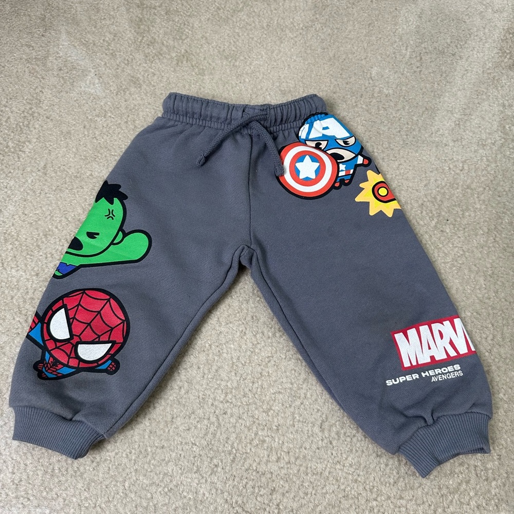 ZARA X MARVEL SUPER HEROES AVENGERS GREY COLORFUL INFANT SWEATPANTS SZ 1 1/2 YRS